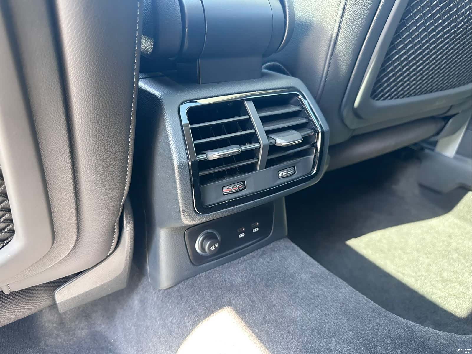 Audi Q3, 2022 16