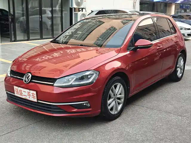 Volkswagen Golf 2018 — купить из Китая под заказ