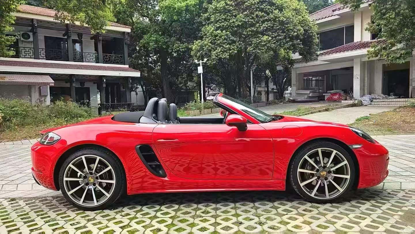 Porsche Boxster, 2021 все фото