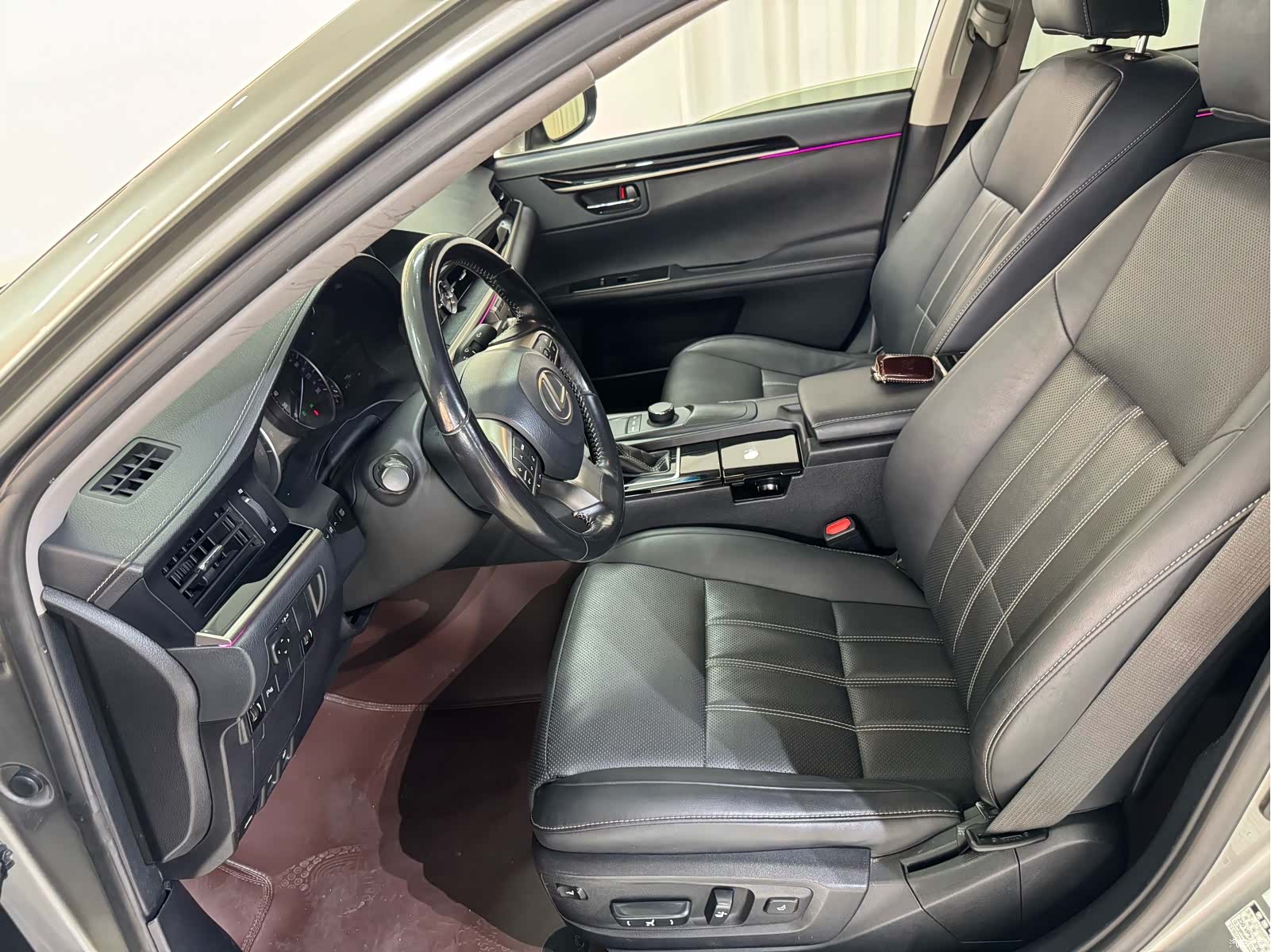 Lexus ES, 2016 19