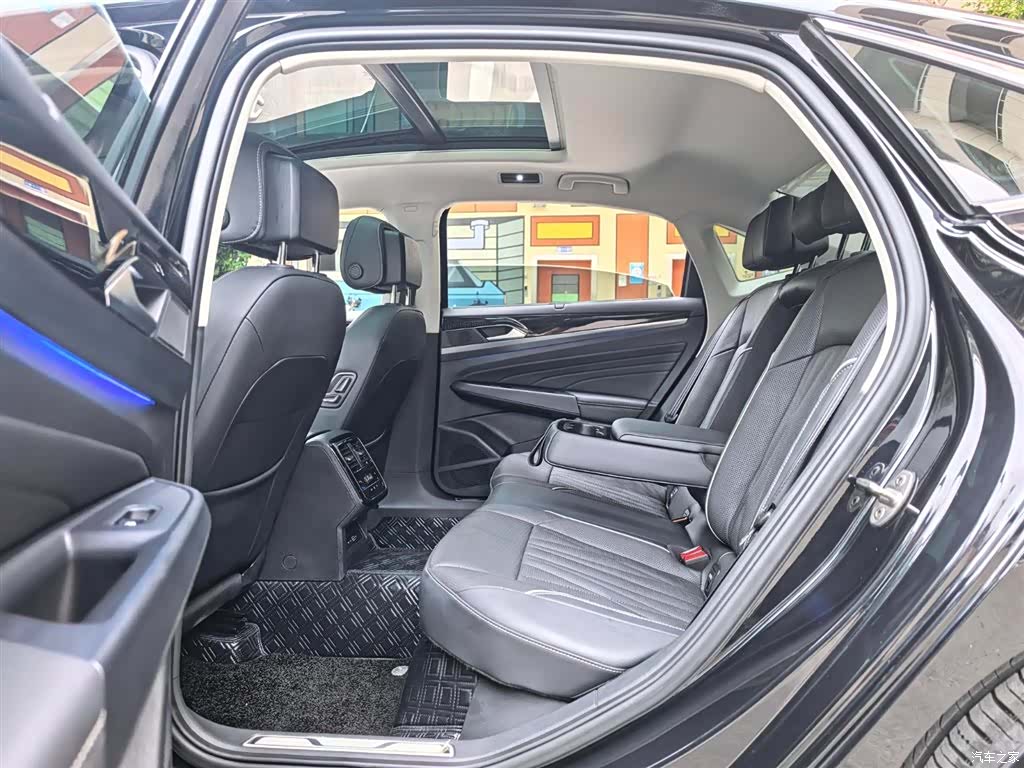 Volkswagen Passat, 2022 6