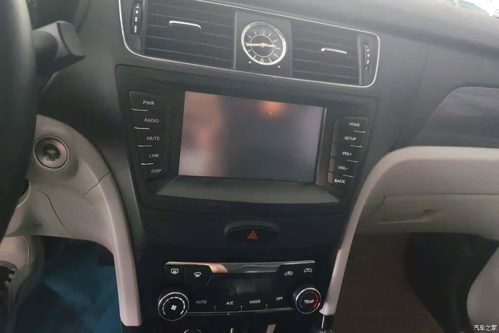 BAIC X55, 2016 13