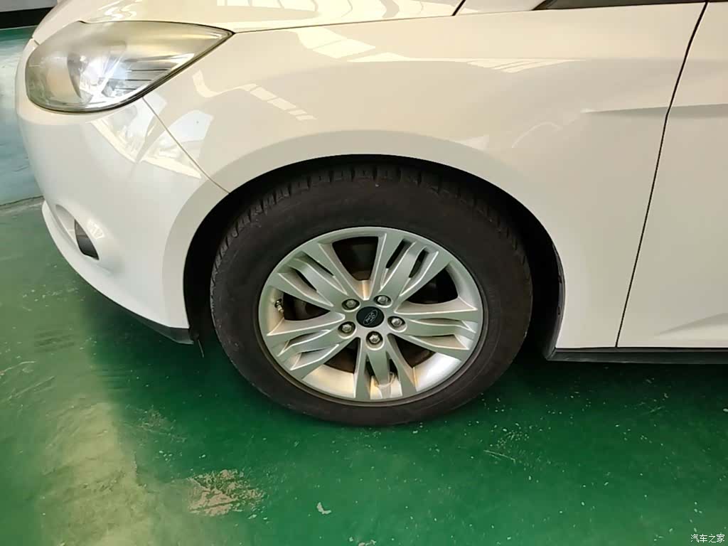 Ford Focus, 2014 23