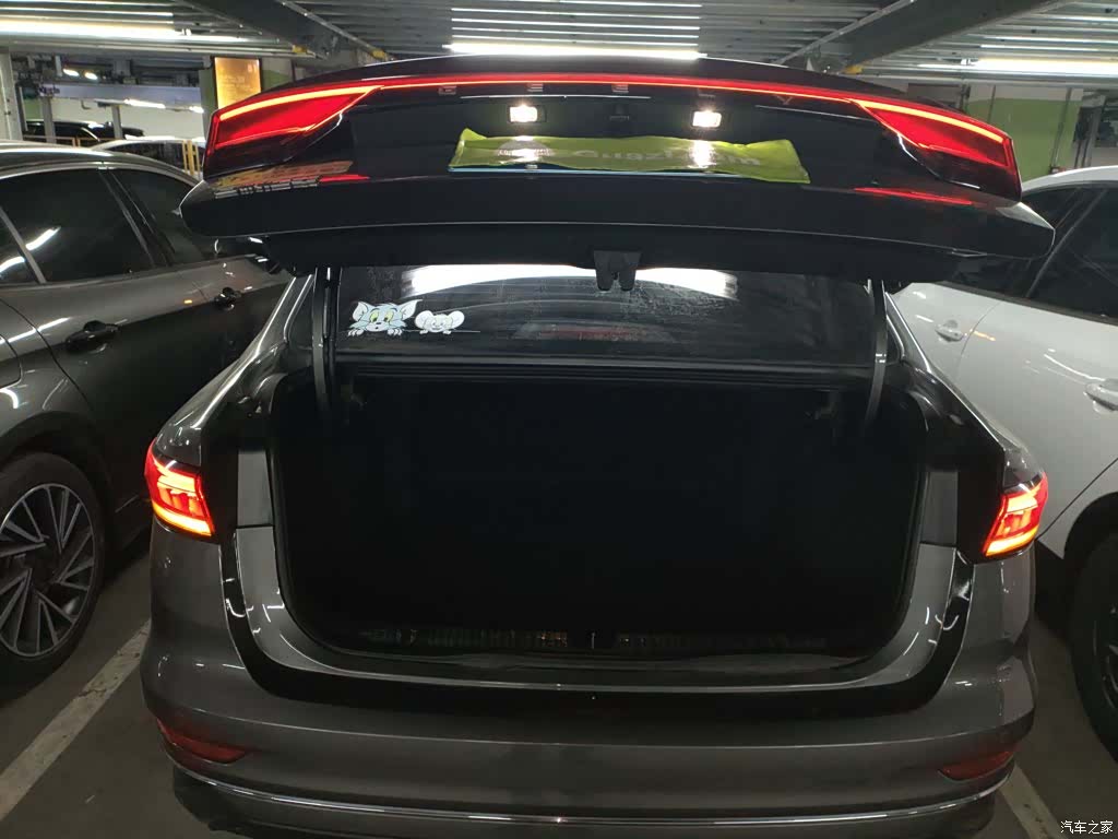 Geely Emgrand, 2022 15