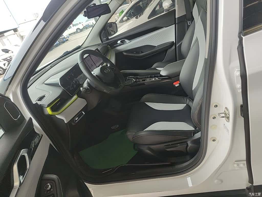 Geely Coolray, 2023 15