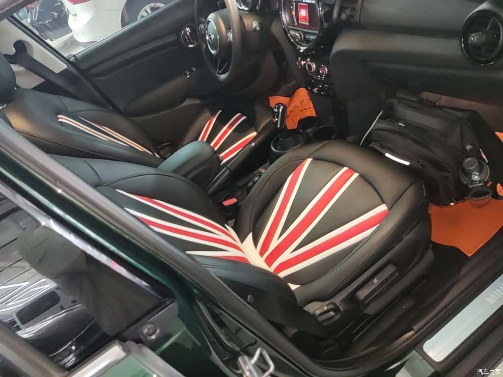 Mini ONE, 2019 25