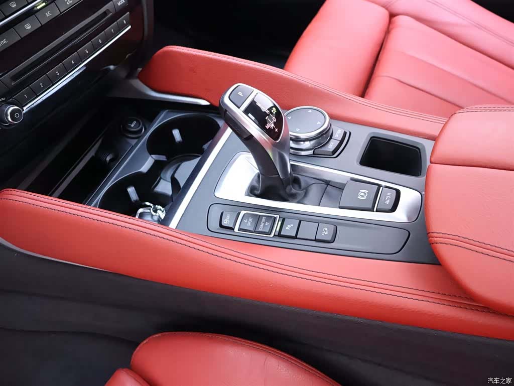 BMW X6, 2018 12