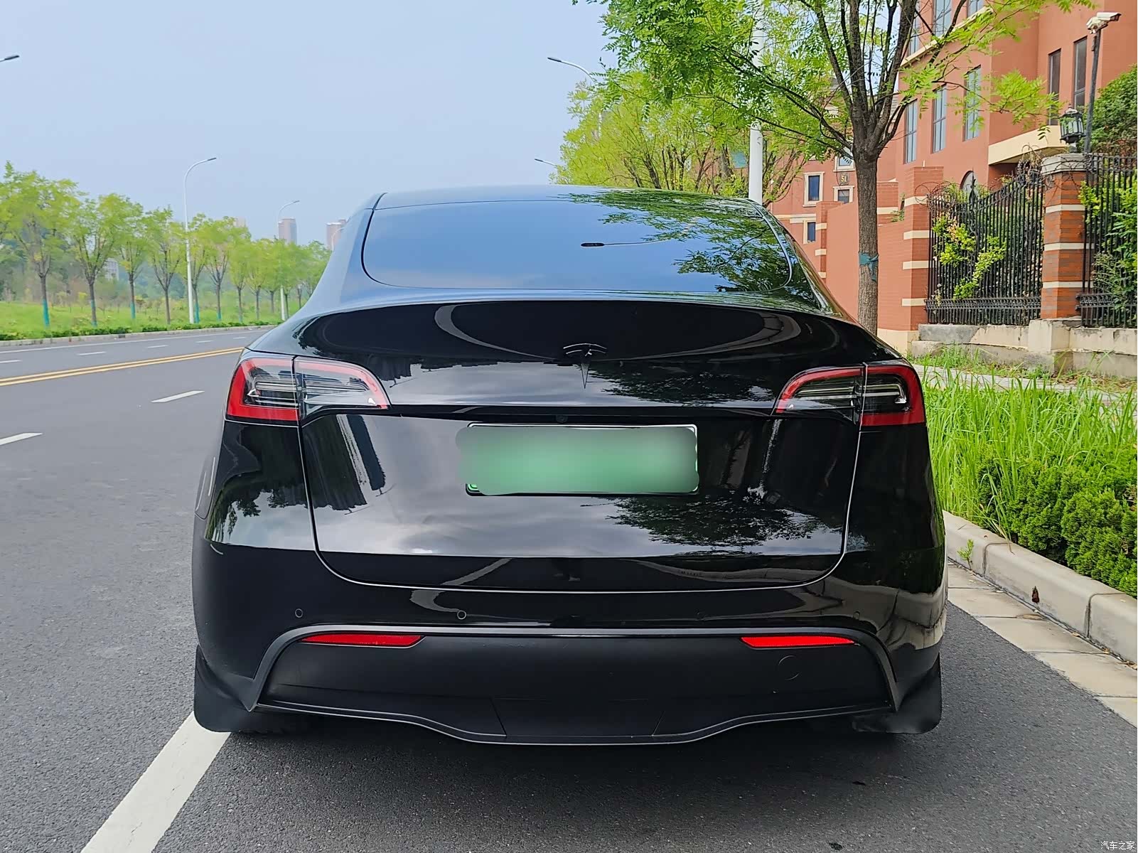 Tesla Model Y, 2022 20