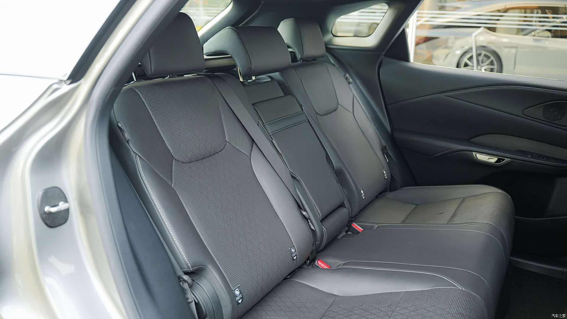 Lexus RX, 2023 15