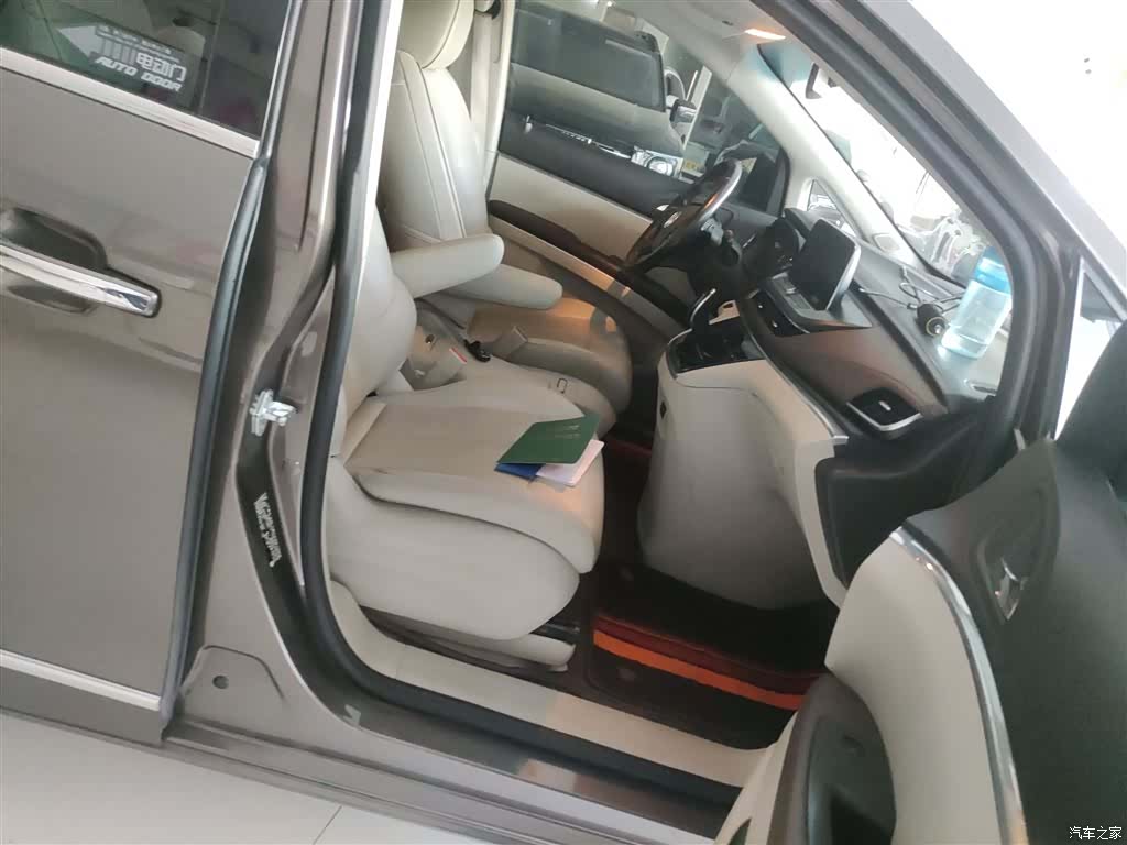 Buick GL8, 2020 21