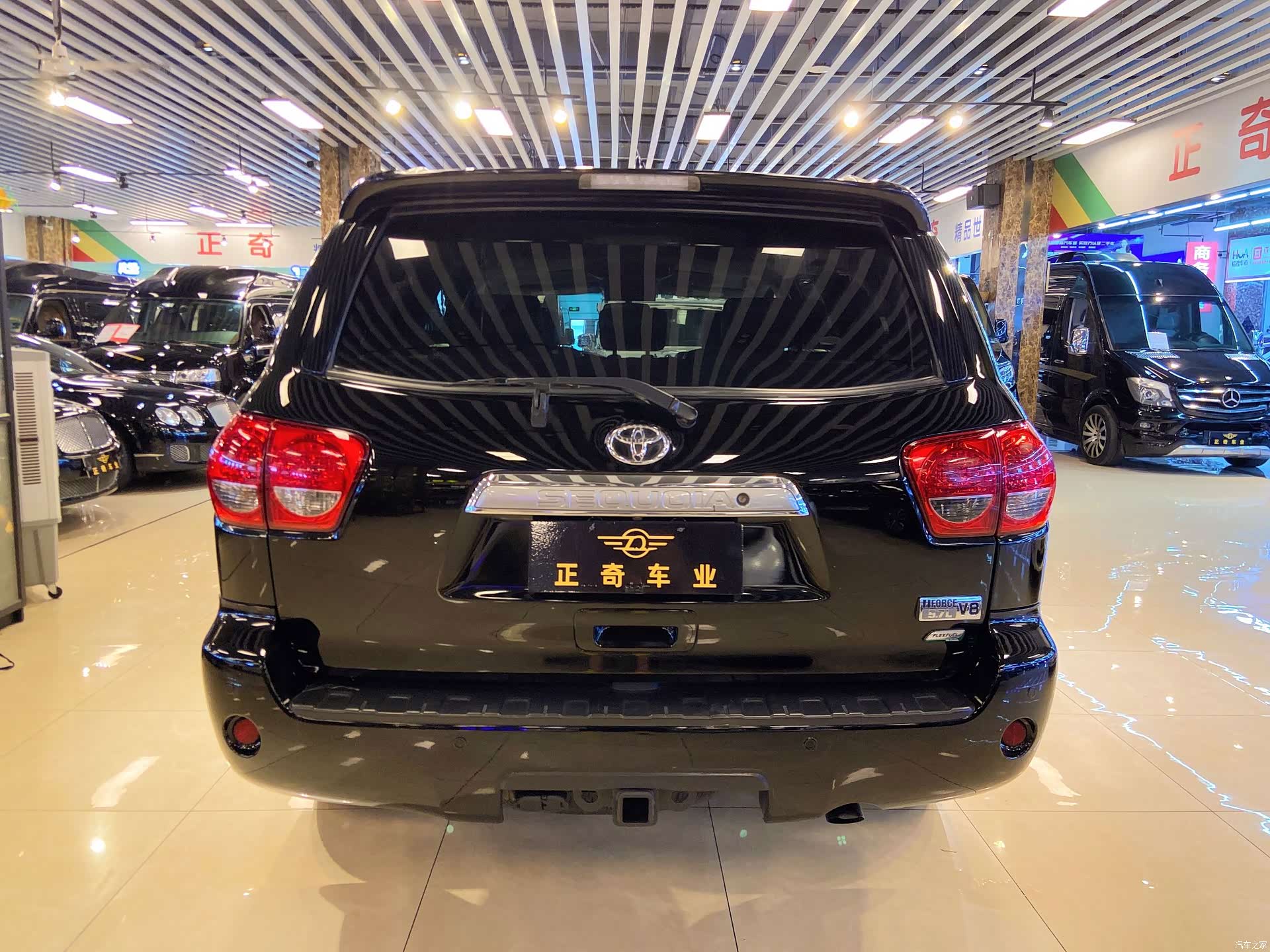 Toyota Sequoia, 2011 6