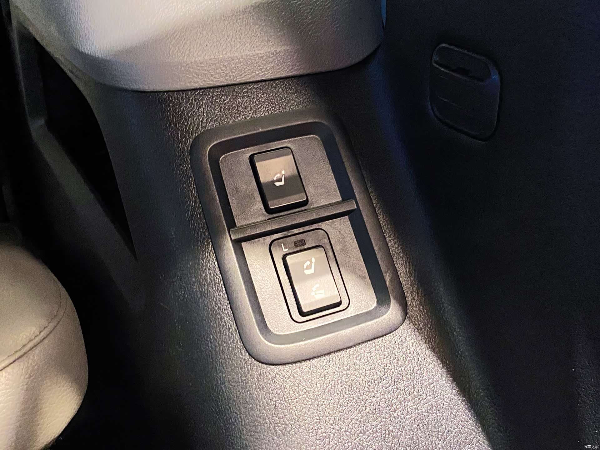 Toyota Sequoia, 2011 27