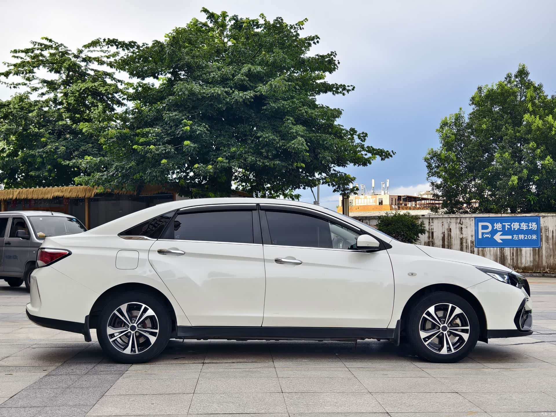 Nissan D60EV, 2022 8
