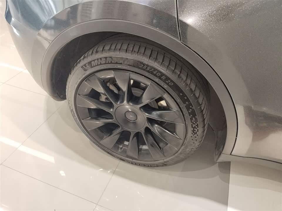 Tesla Model Y Tesla Model Y