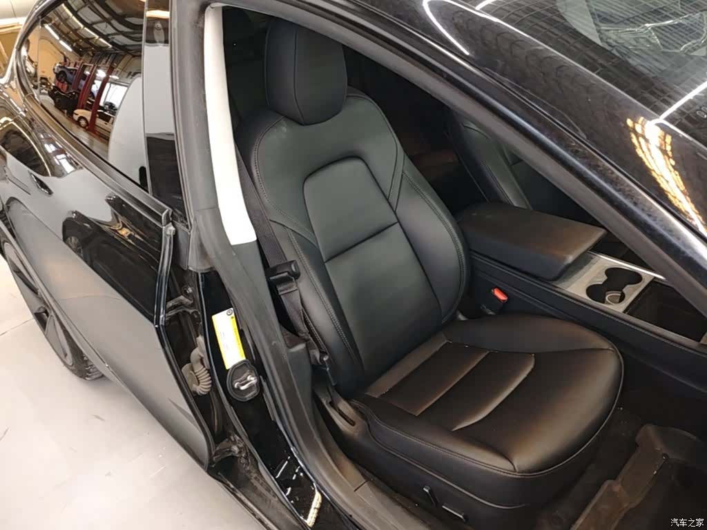 Tesla Model 3, 2023 25