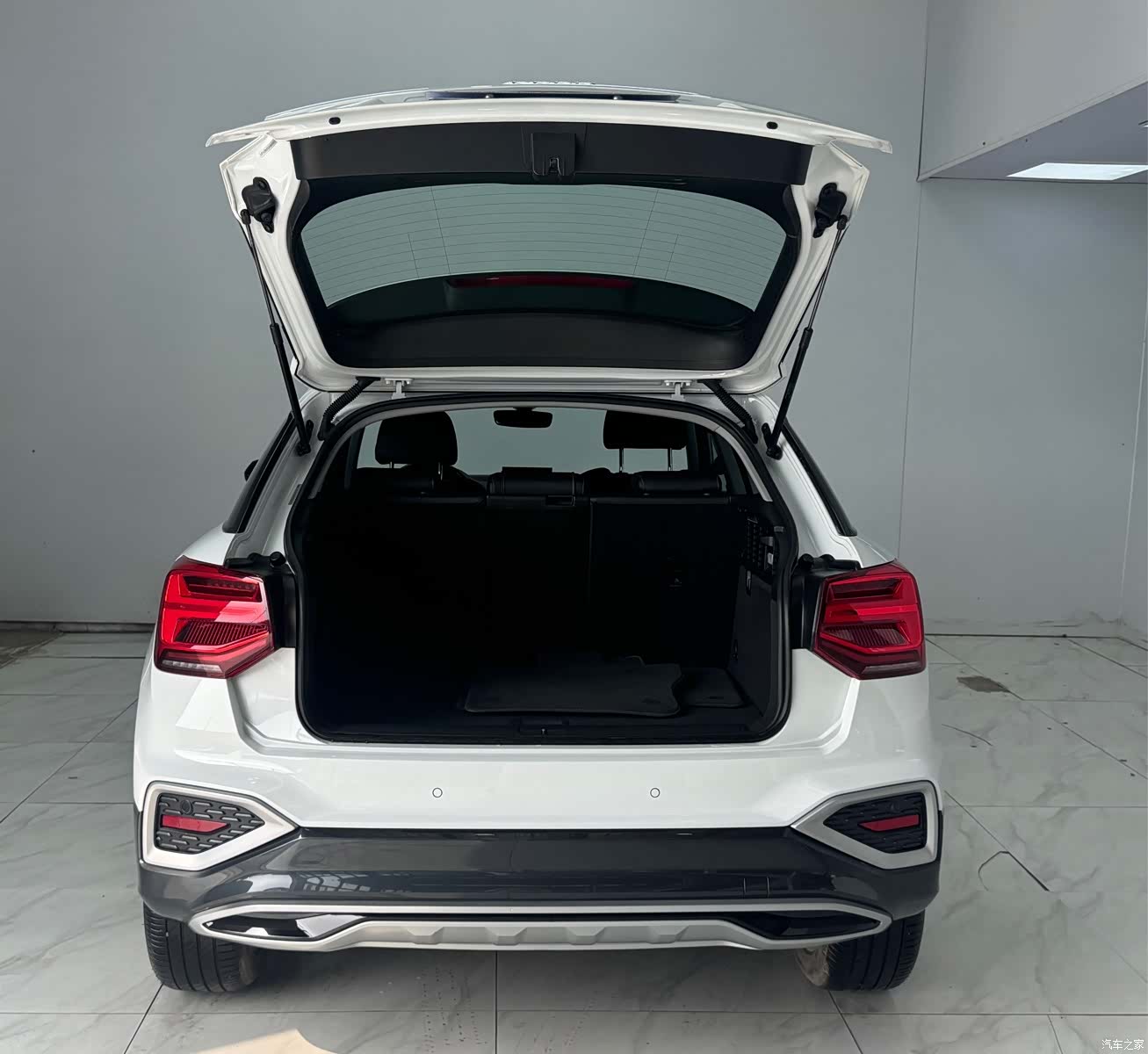 Audi Q2L, 2021 15