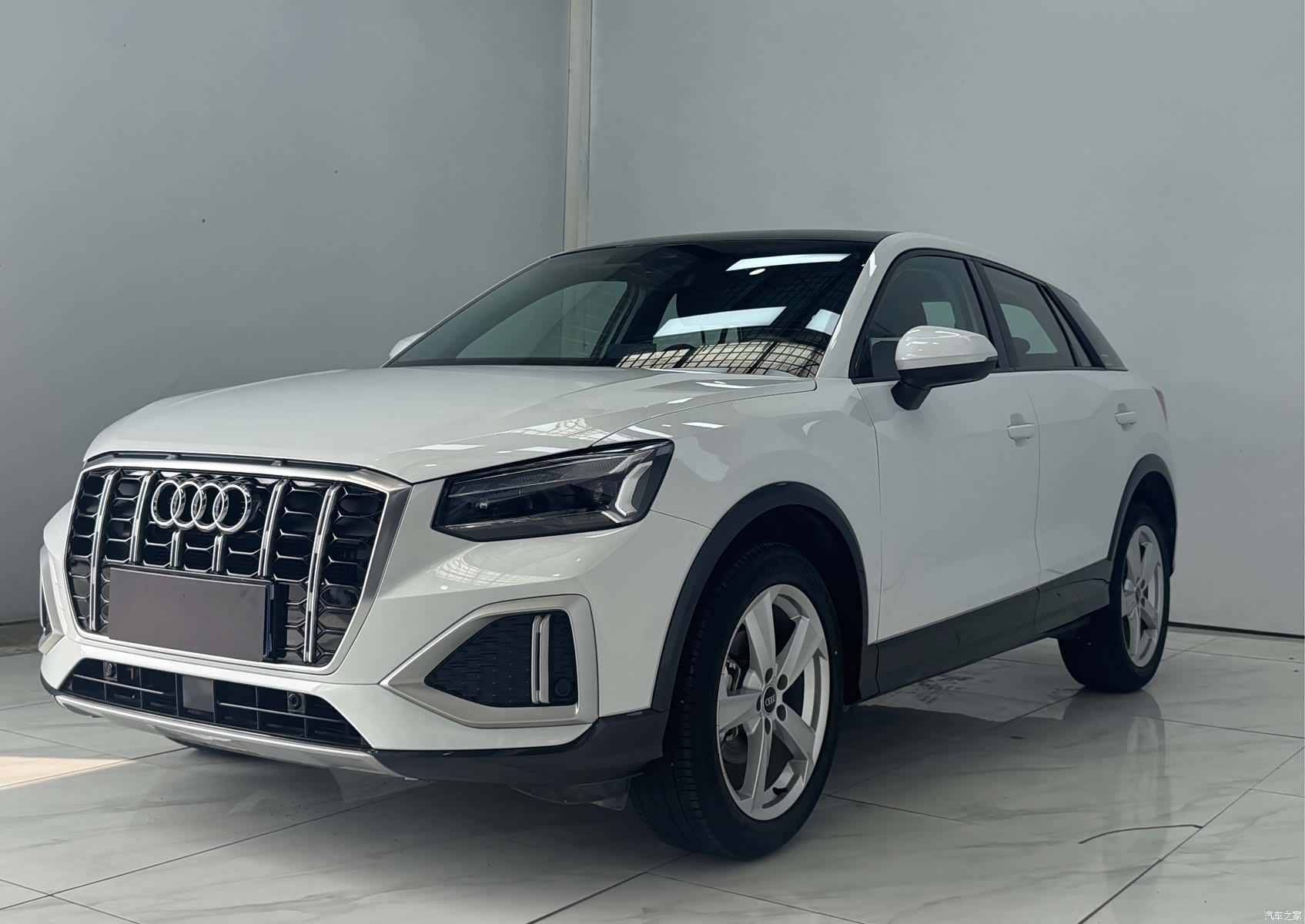 Audi Q2L, 2021 1