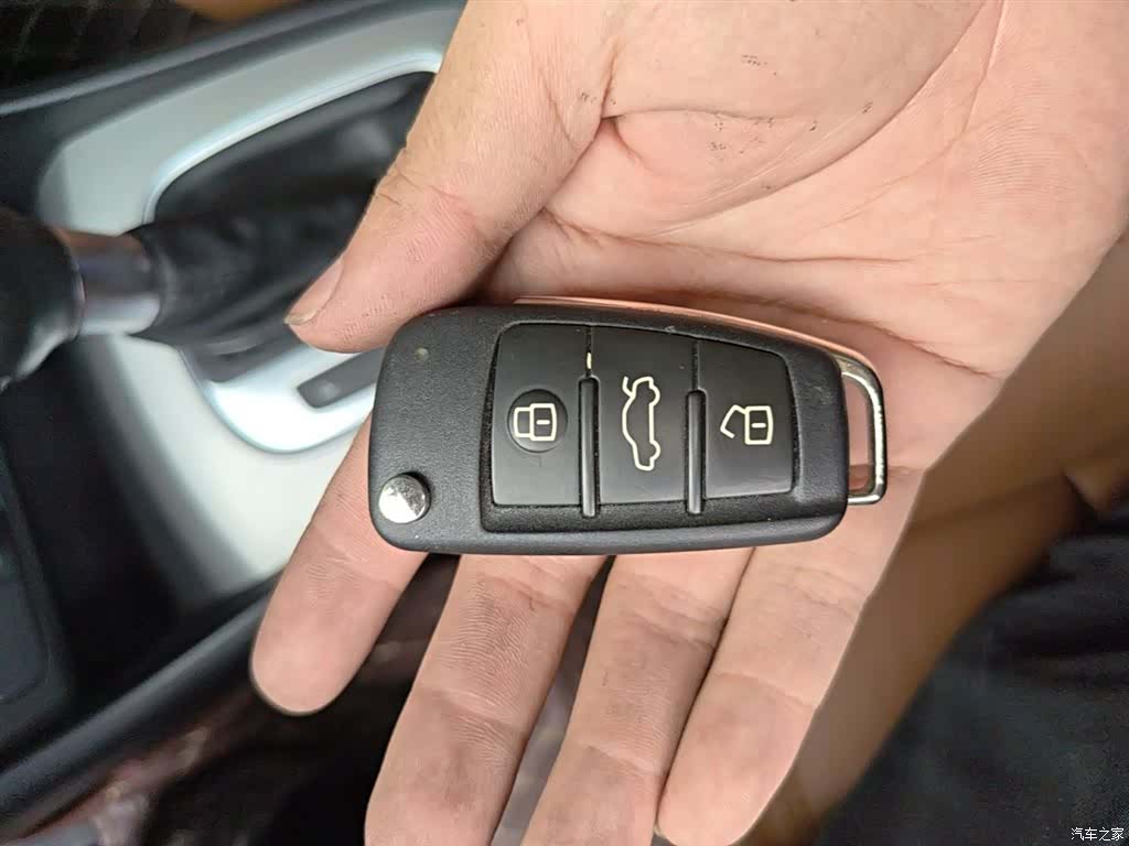 Audi Q3, 2015 9