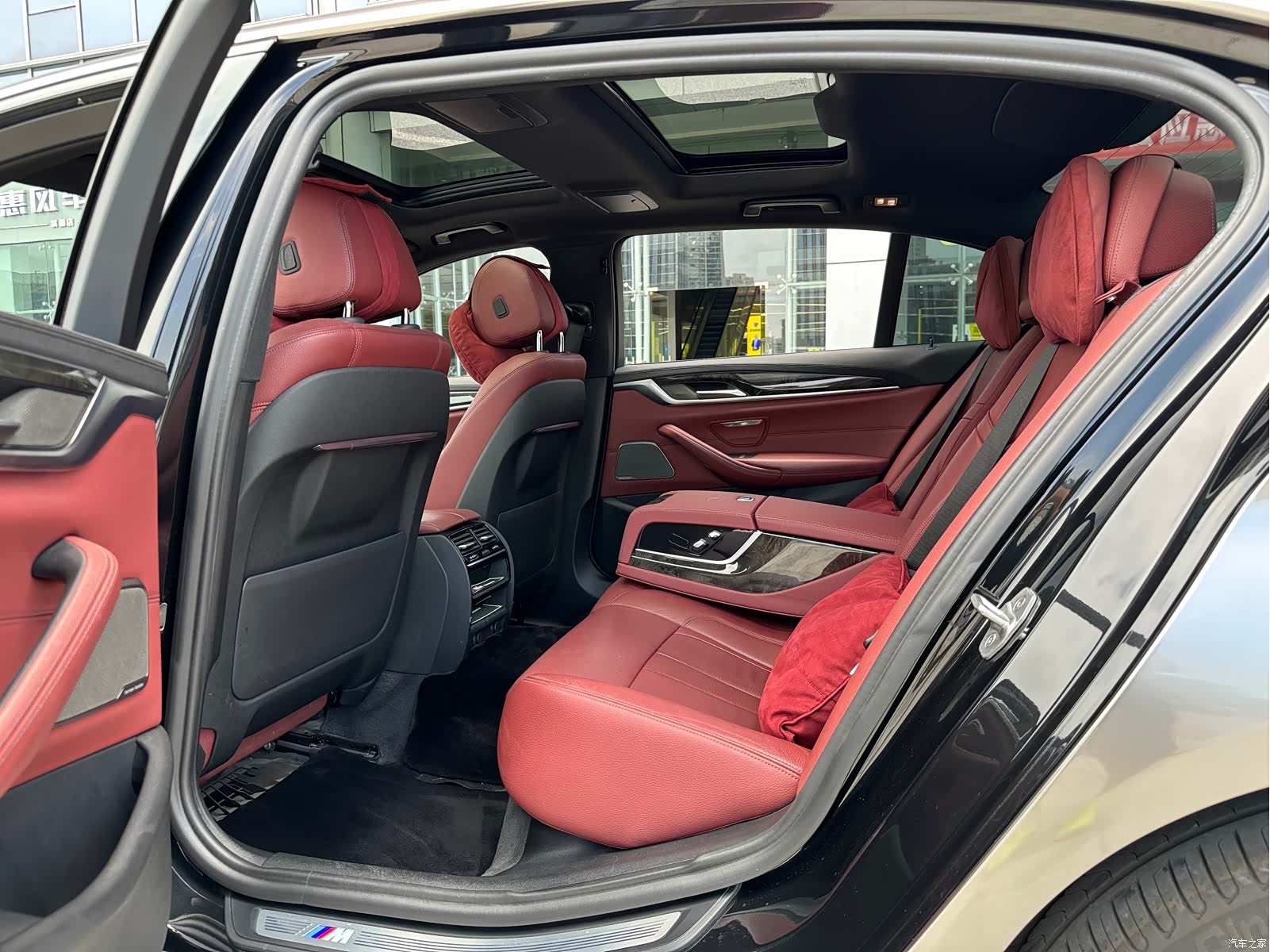 BMW 5 Series, 2019 19