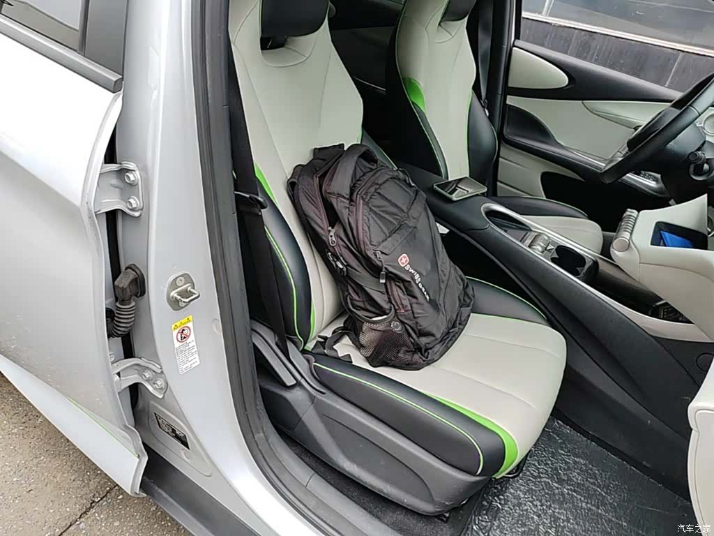 BYD Dolphin, 2022 25