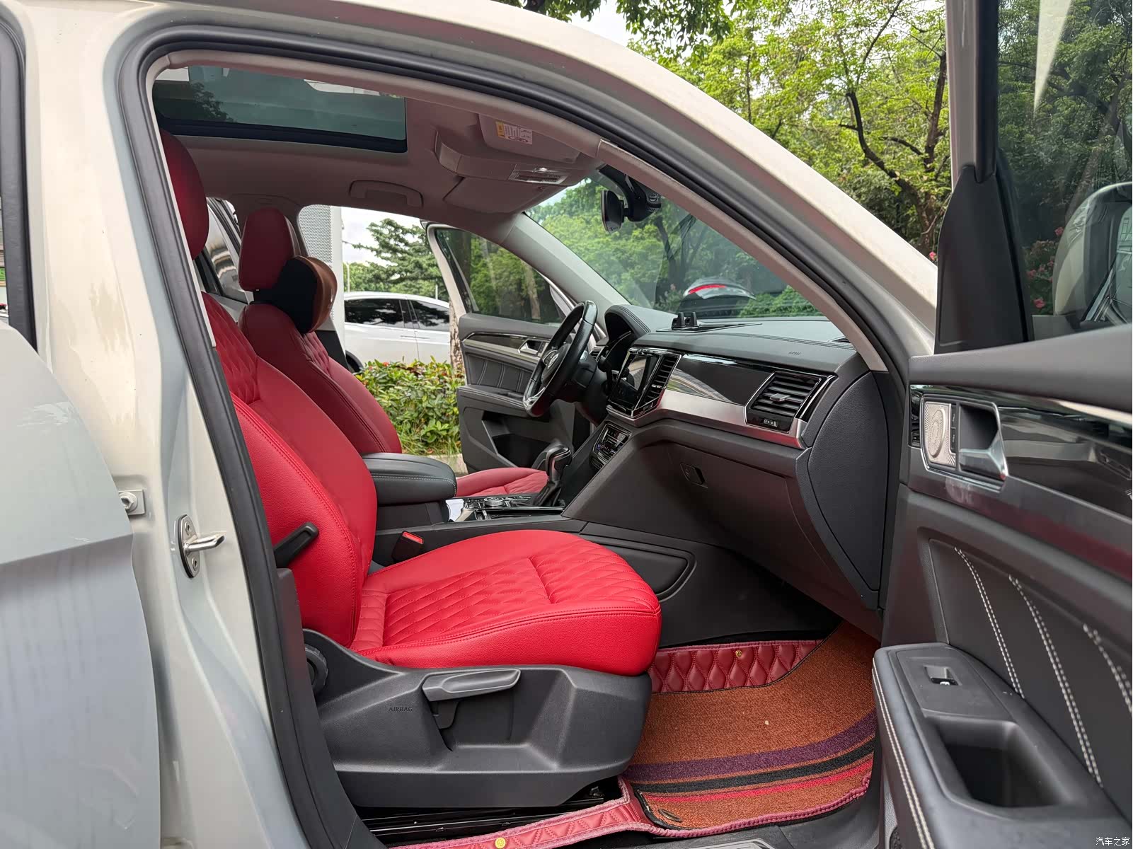 Volkswagen Teramont X, 2020 10