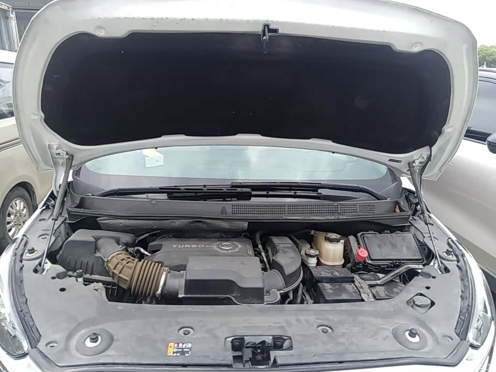 Buick GL8, 2021 20
