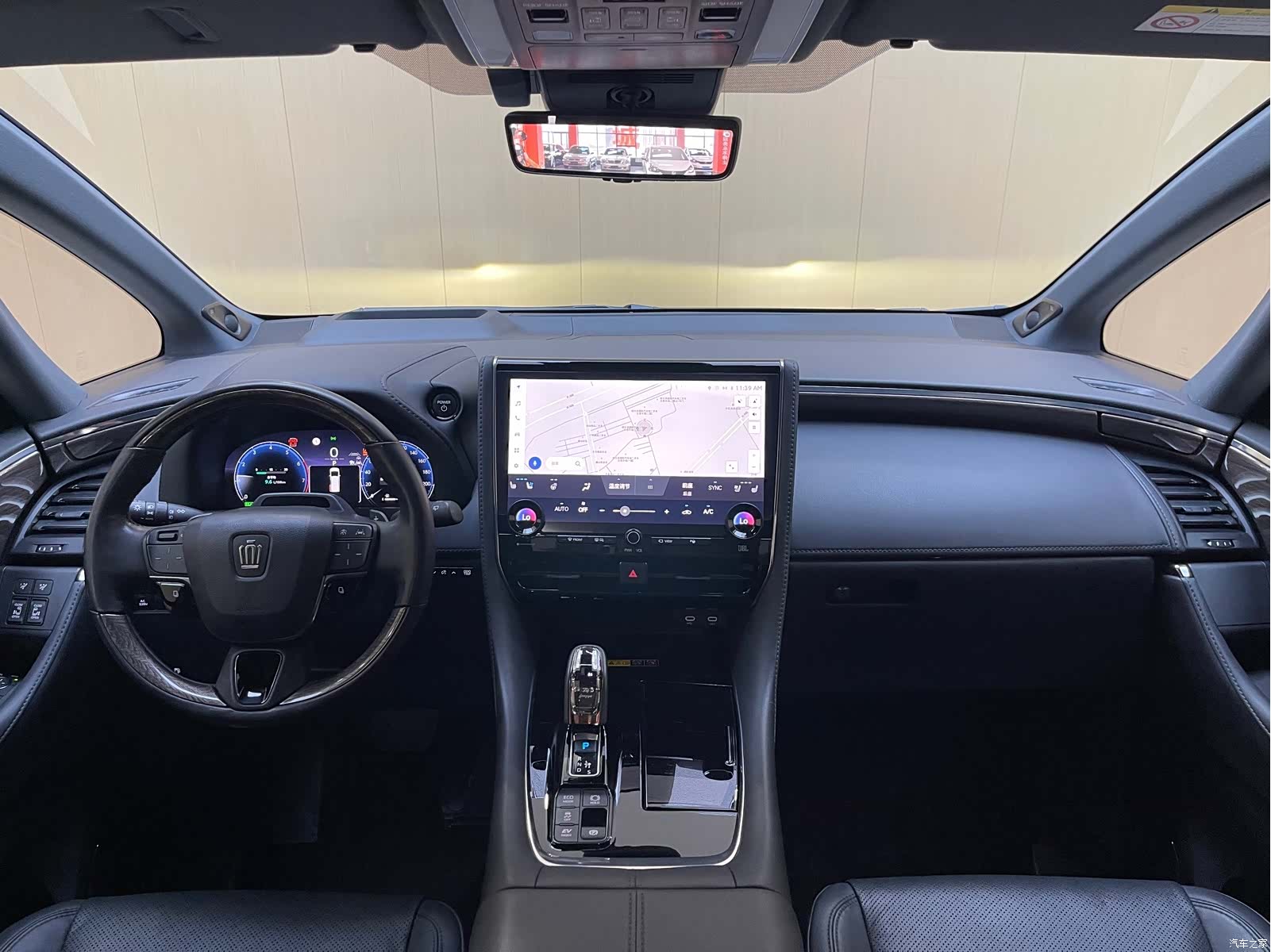 Toyota Vellfire, 2024 все фото
