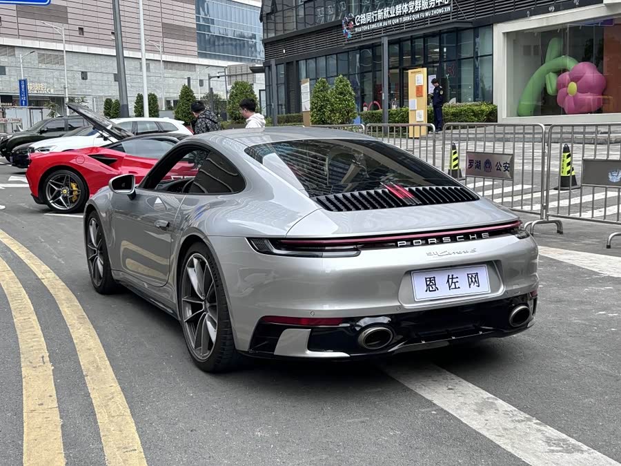Porsche 911 2023, фото 13