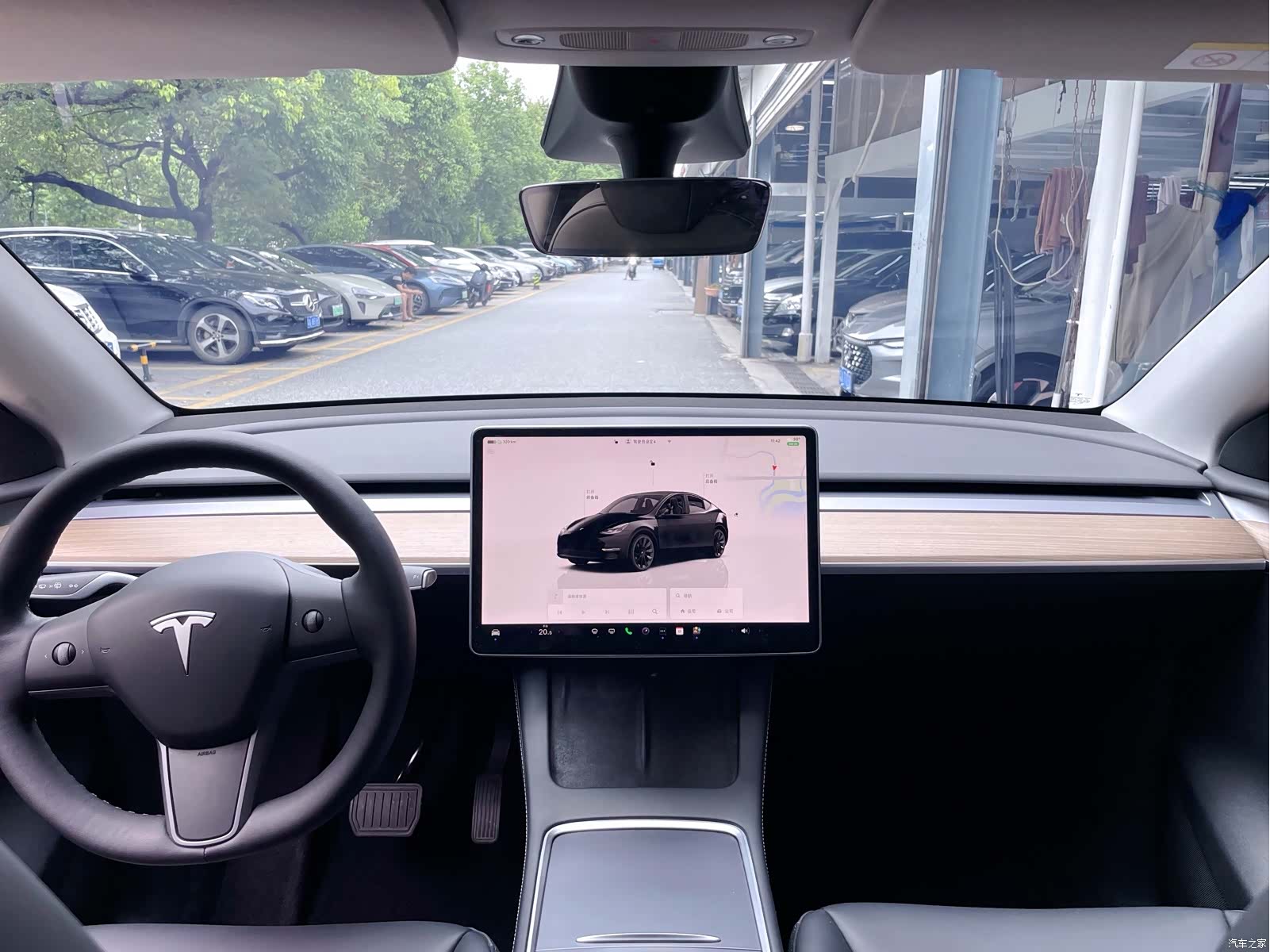Tesla Model Y, 2022 18