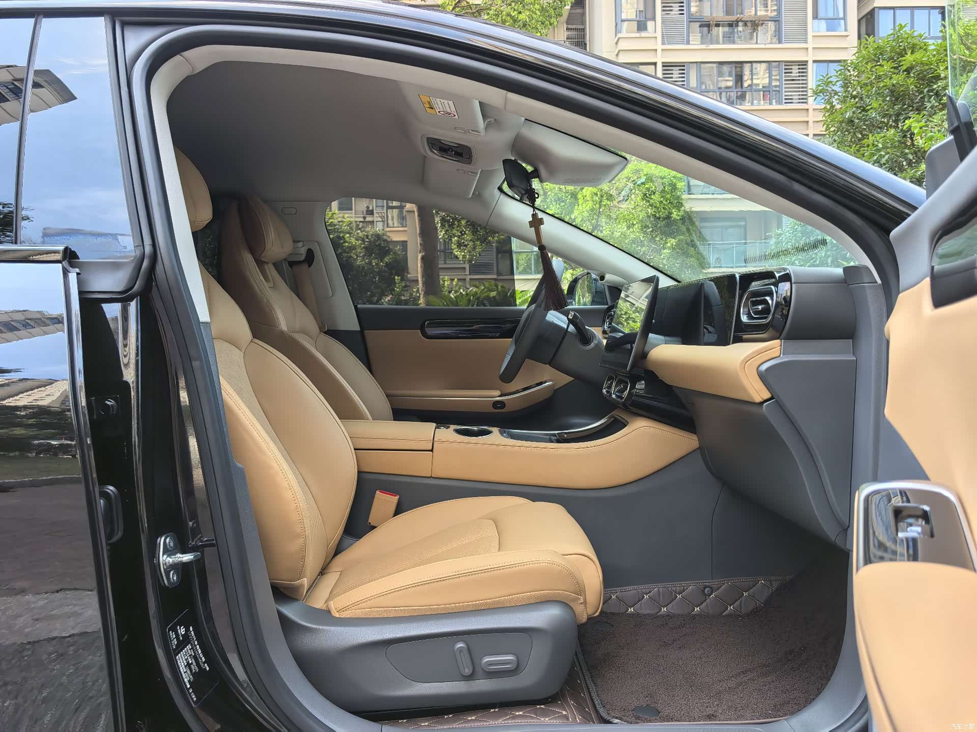 Leapmotor C01, 2025 11