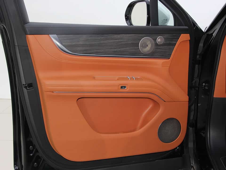 AITO Ask the world M9