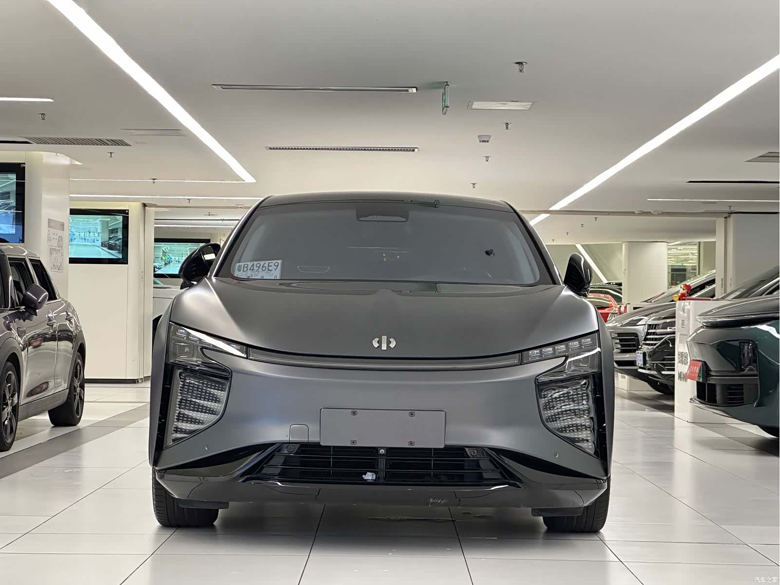 HiPhi X, 2022 2