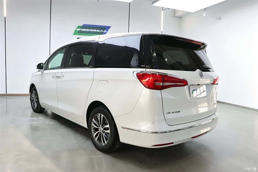 Buick GL8, 2019 3