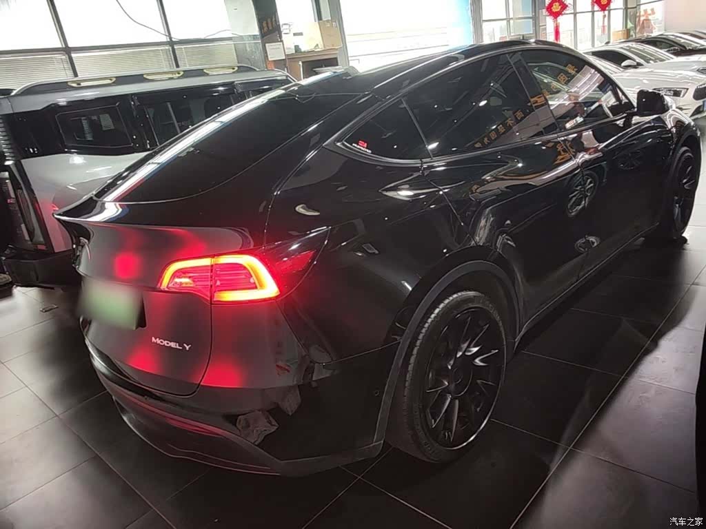 Tesla Model Y, 2022 7