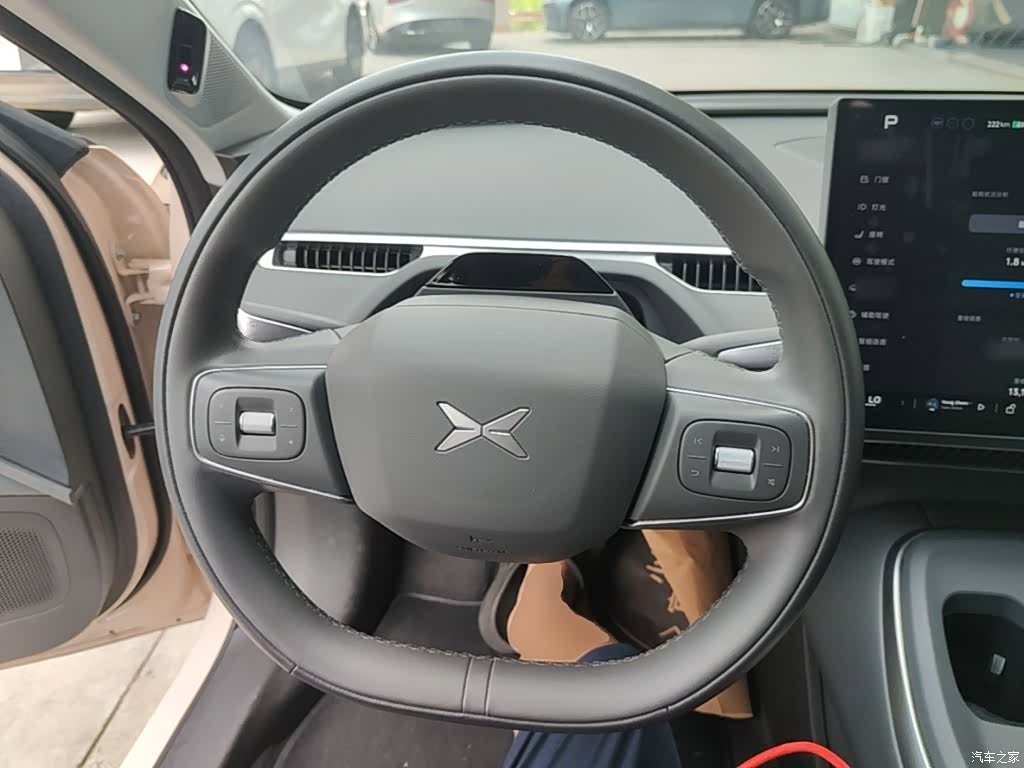 Xpeng Mona M03, 2025 11