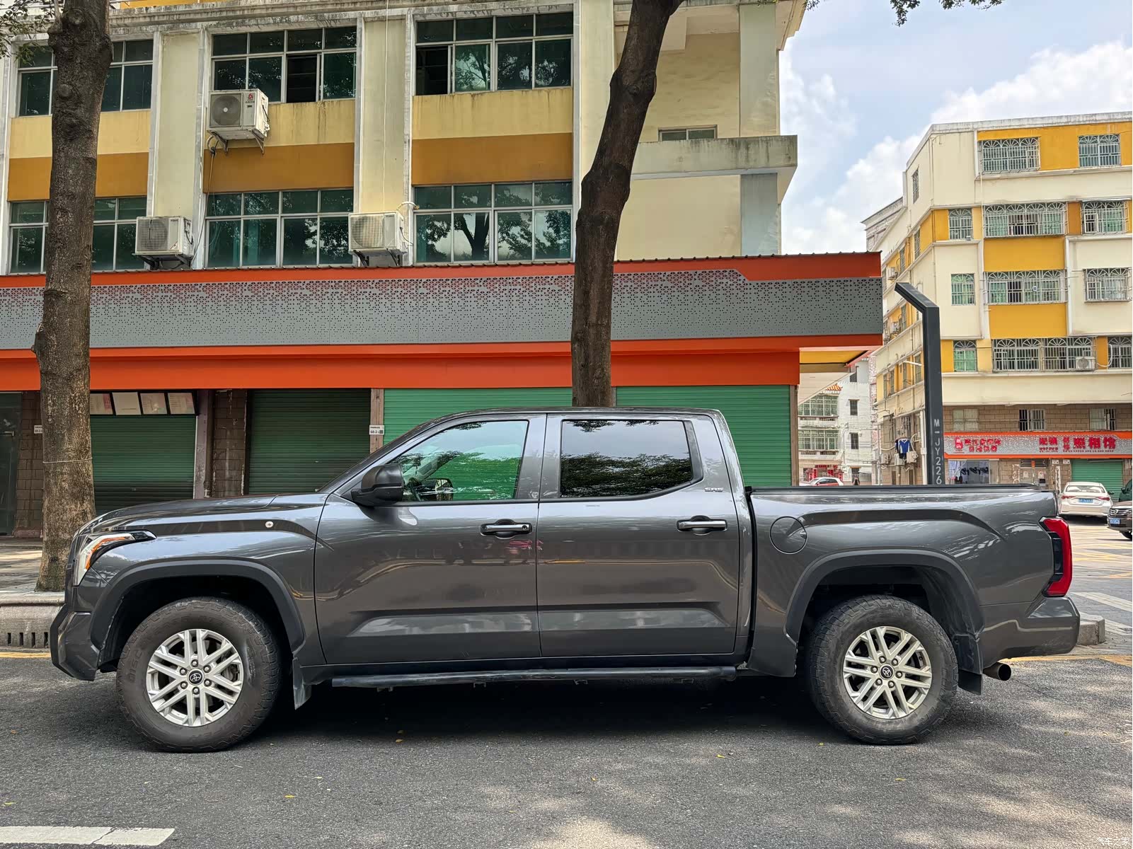 Toyota Tundra, 2022 3