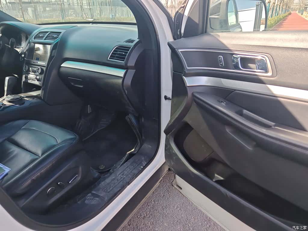 Ford Explorer, 2017 20