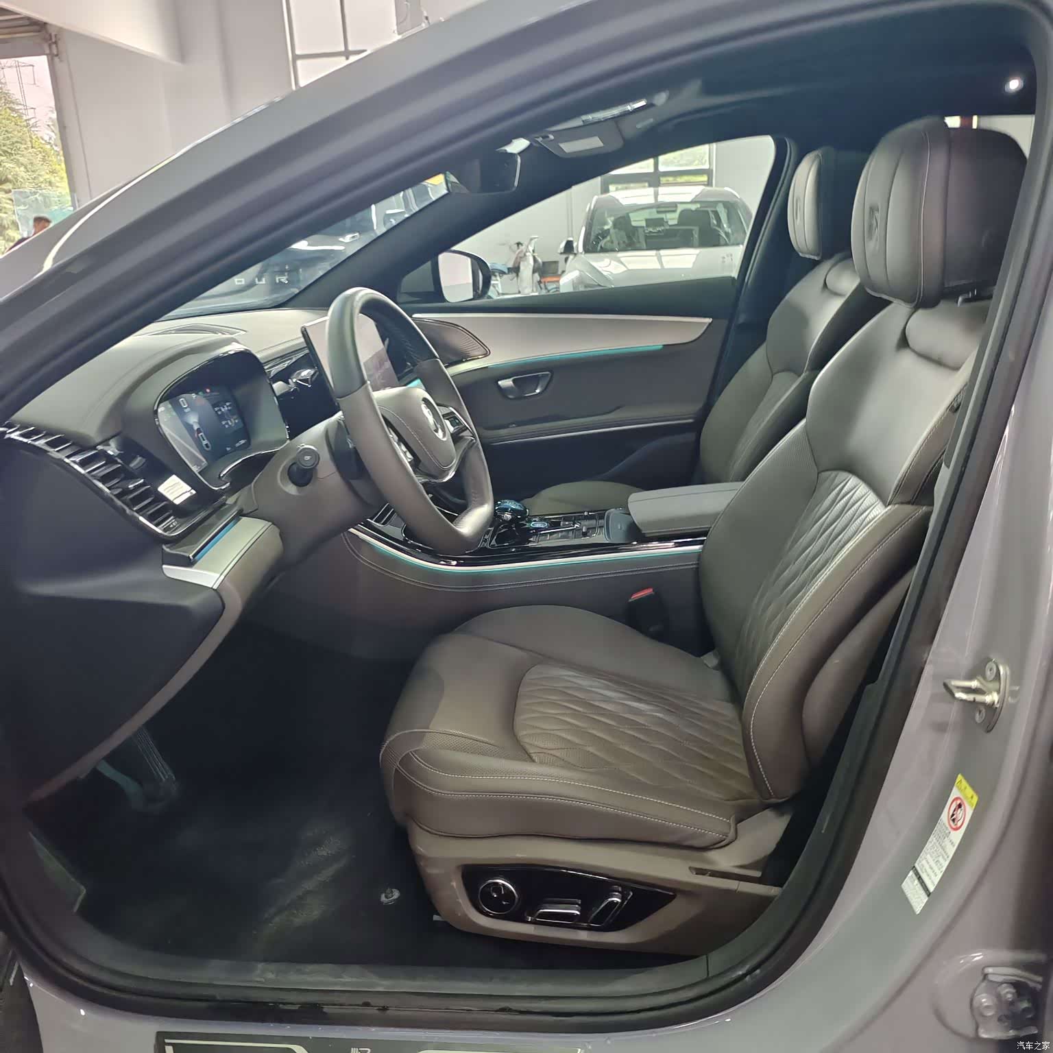 BYD Han, 2025 4