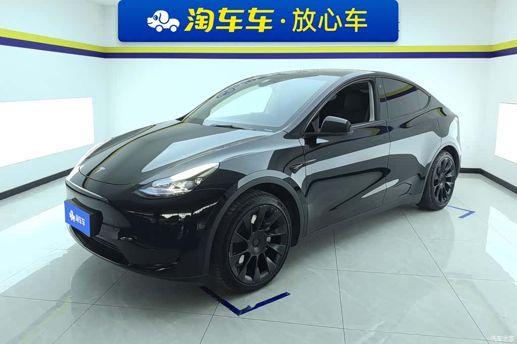Tesla Model Y, 2023 1