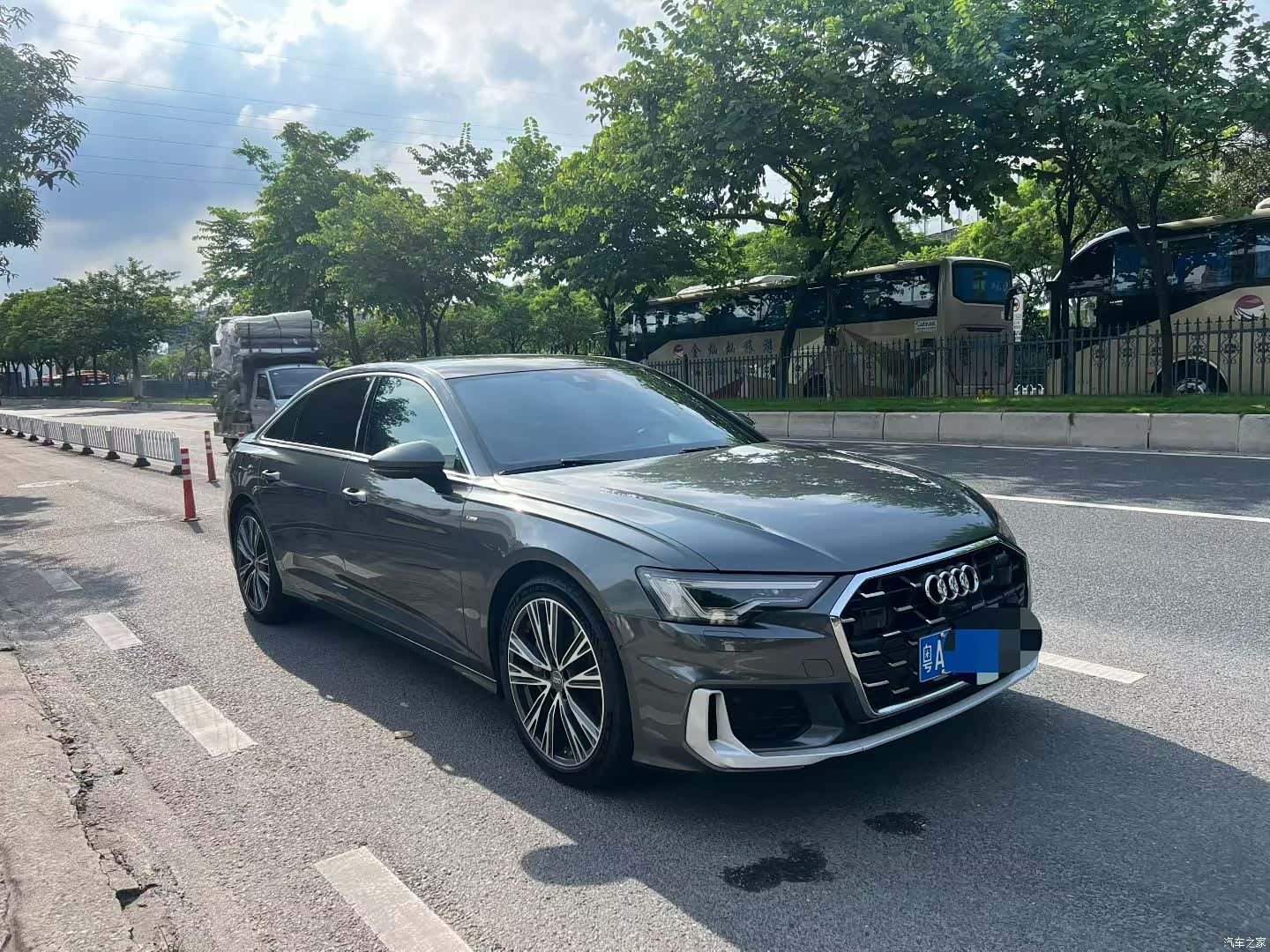 Audi A6L, 2021 3