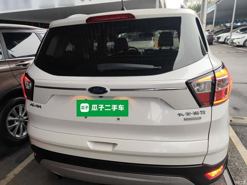 Ford Kuga, 2017 4