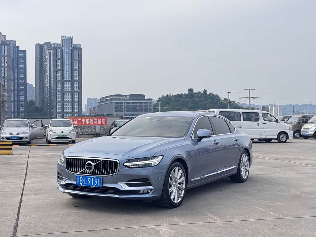 Volvo S90