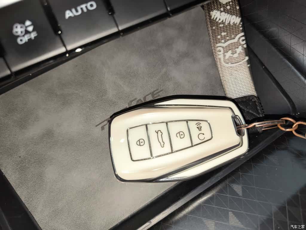 Geely Preface, 2024 9