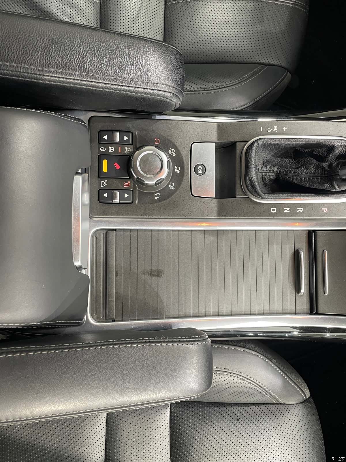 Land Rover Range Rover, 2011 11