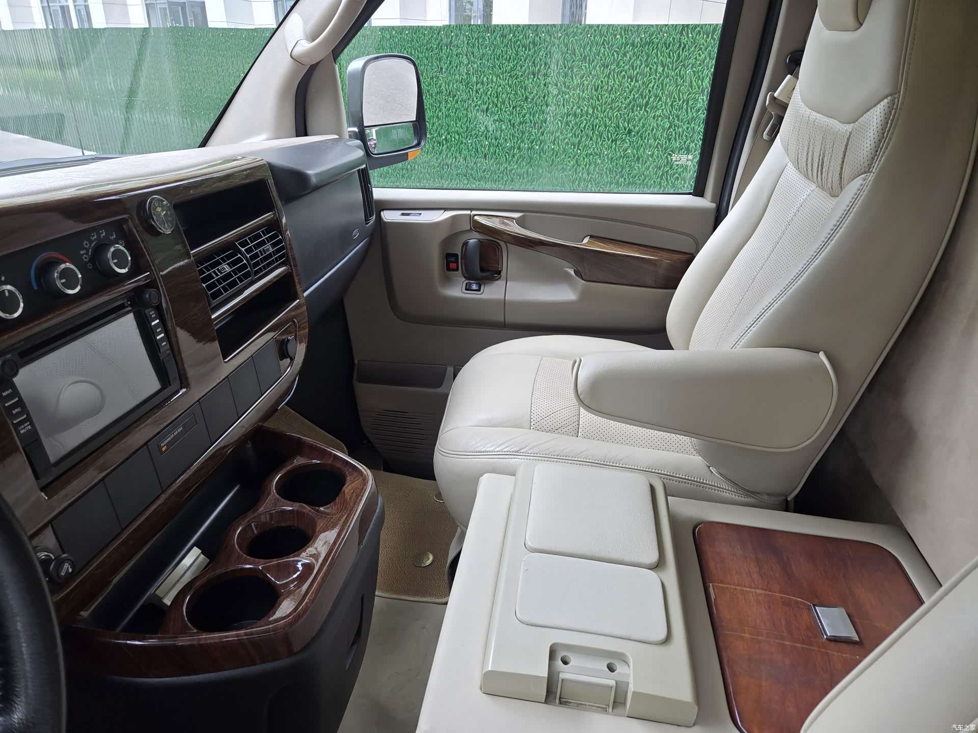GMC SAVANA, 2013 19