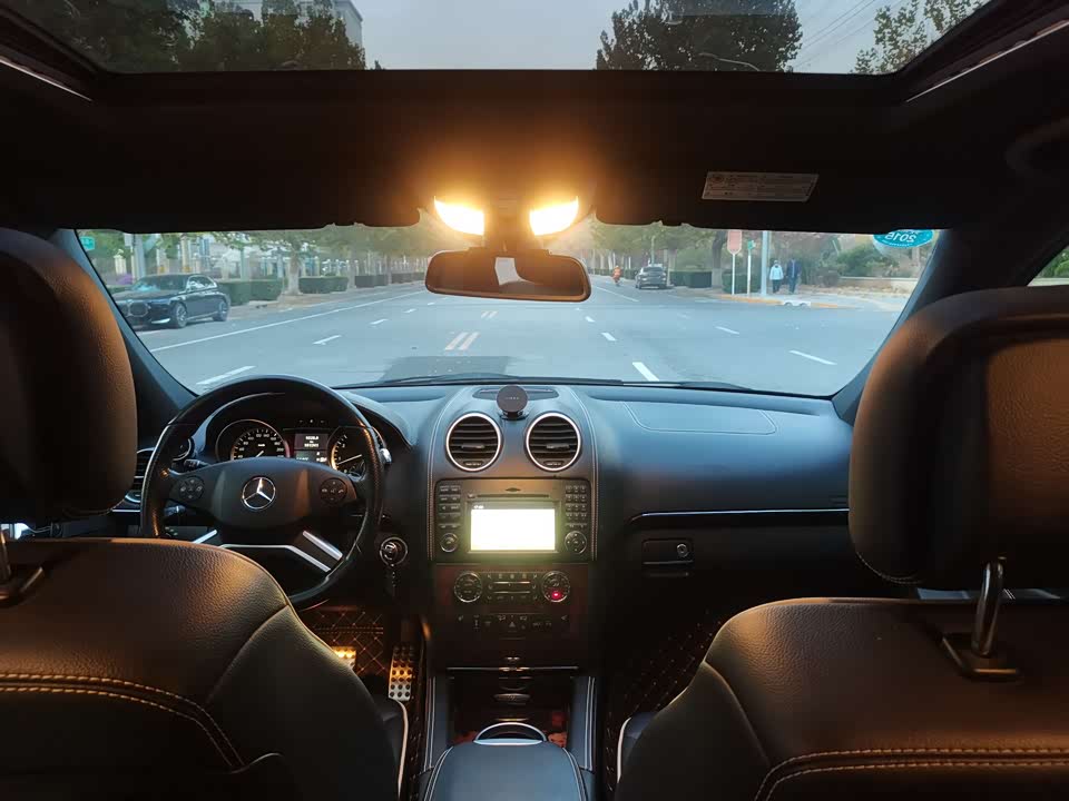 Mercedes-Benz M class