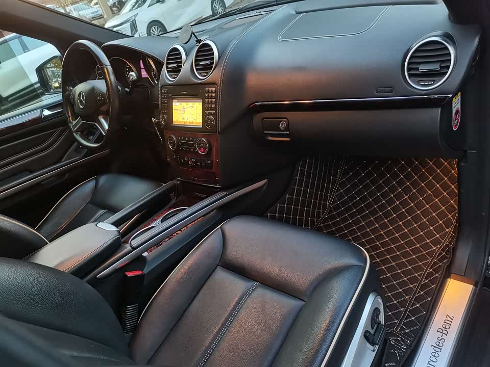 Mercedes-Benz M class