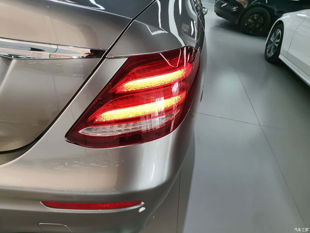Mercedes-Benz E-Class, 2017 24