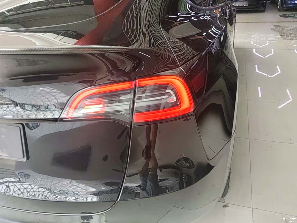 Tesla Model Y, 2022 8