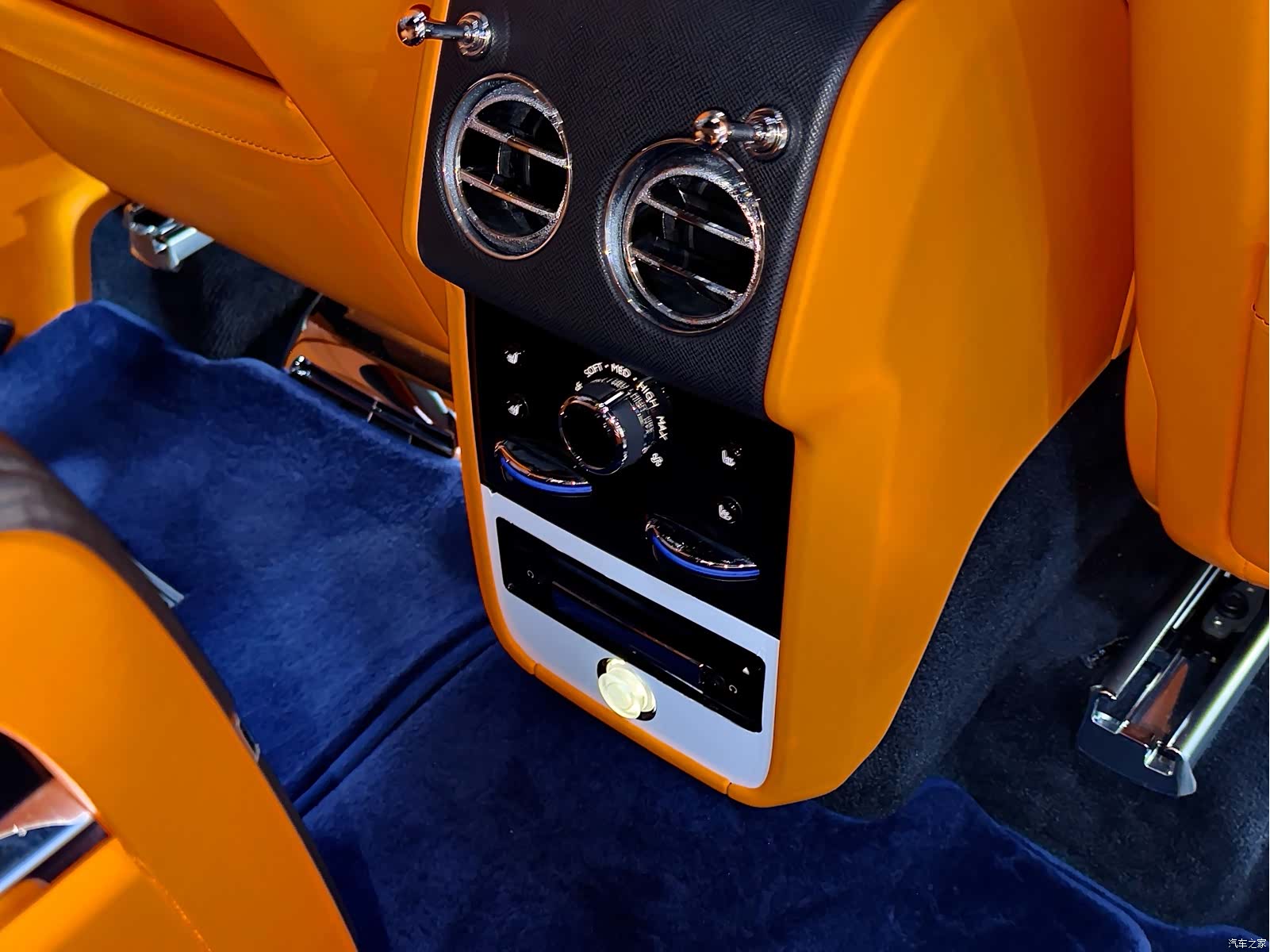 Rolls-Royce Cullinan, 2022 20